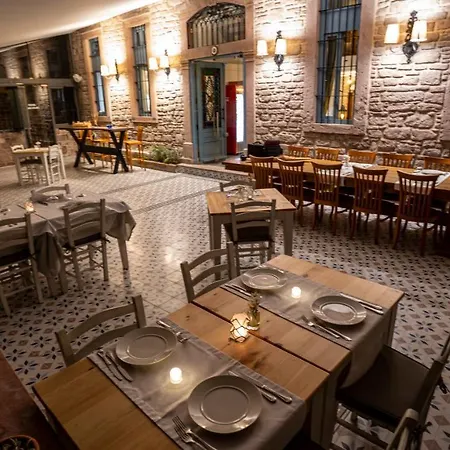 Pietra Bed & Breakfast *