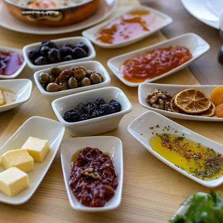 Pietra Ayvalı