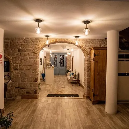 Pietra לינה וארוחת בוקר